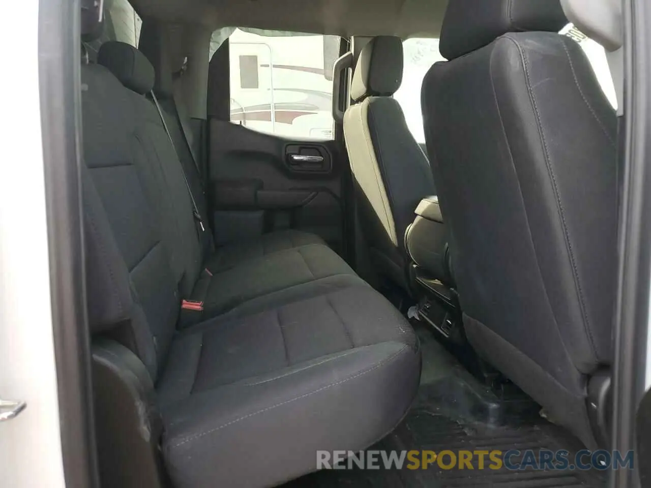 10 Photograph of a damaged car 1GTRUAEDXRZ161896 GMC SIERRA 2024