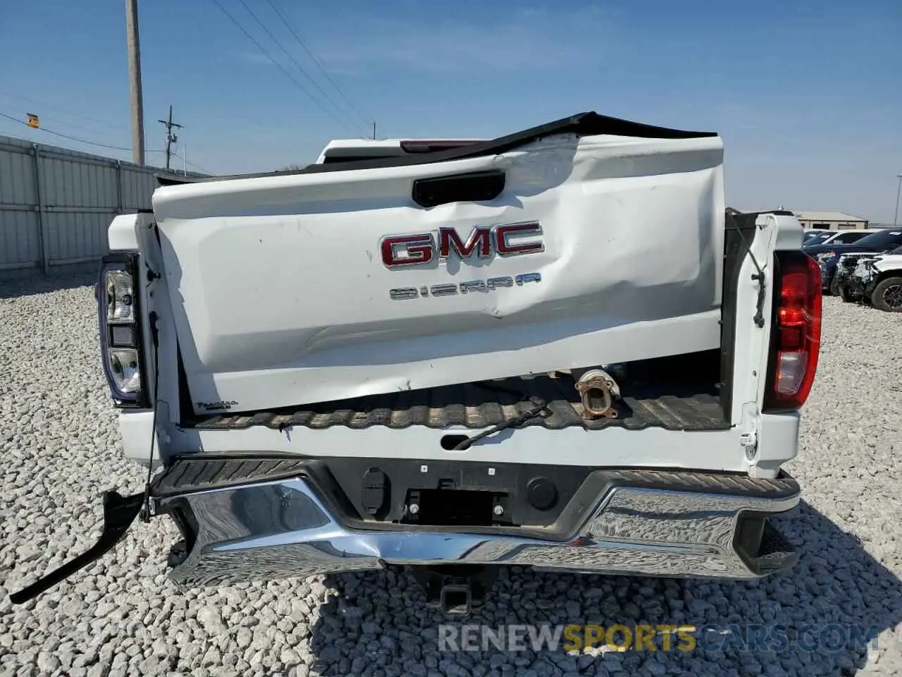 6 Photograph of a damaged car 1GTRUAEDXRZ161896 GMC SIERRA 2024