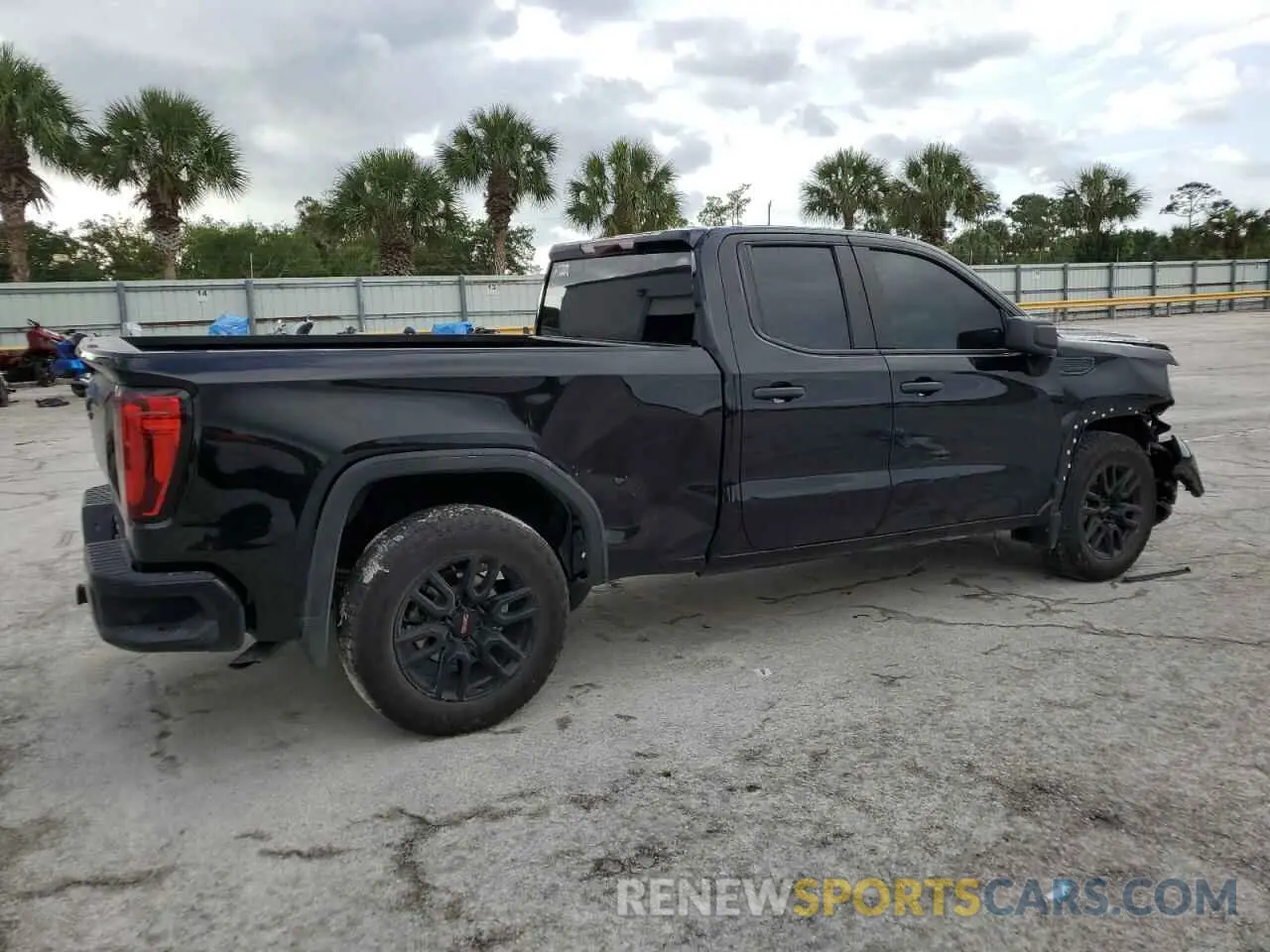 3 Photograph of a damaged car 1GTRUAEK1RZ201846 GMC SIERRA 2024