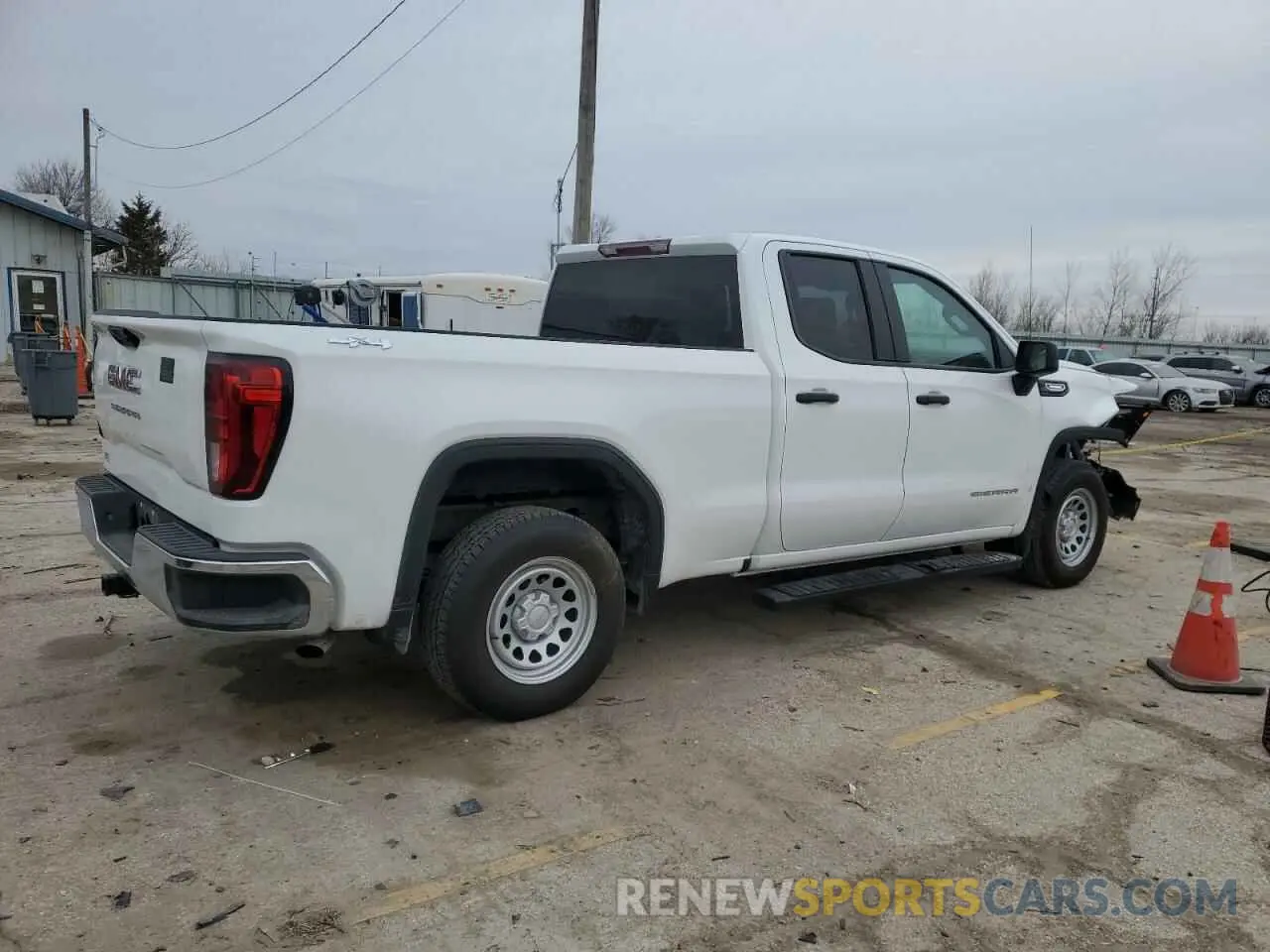 3 Photograph of a damaged car 1GTRUAEK4RZ373174 GMC SIERRA 2024