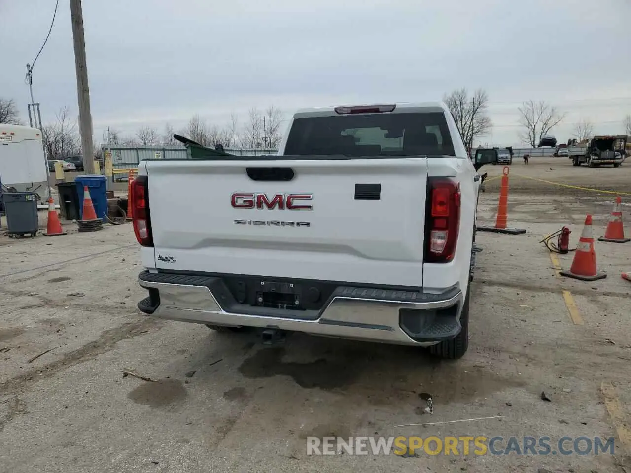 6 Photograph of a damaged car 1GTRUAEK4RZ373174 GMC SIERRA 2024