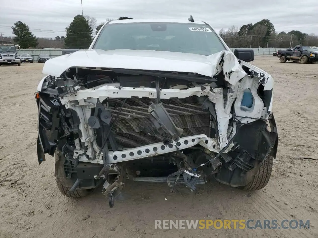 5 Photograph of a damaged car 1GTUUAEDXRZ271888 GMC SIERRA 2024