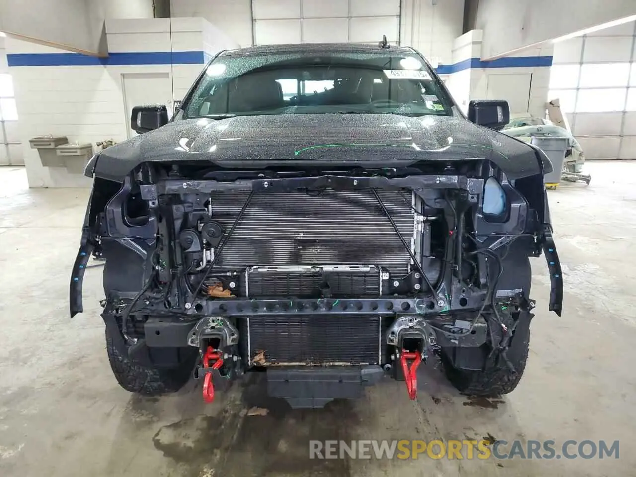 5 Photograph of a damaged car 1GTUUEE83RZ110499 GMC SIERRA 2024