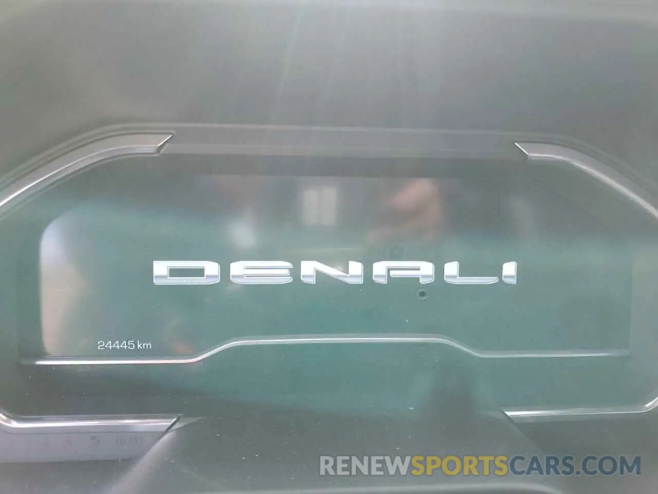 9 Photograph of a damaged car 1GTUUGE84RZ217122 GMC SIERRA 2024