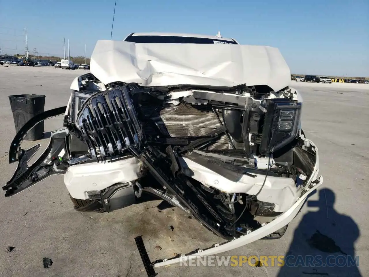 5 Photograph of a damaged car 1GTUUHEL3RZ186696 GMC SIERRA 2024