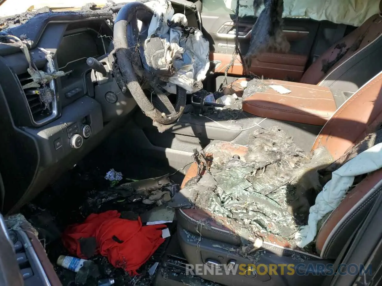 7 Photograph of a damaged car 1GTUUHEL5RZ321564 GMC SIERRA 2024