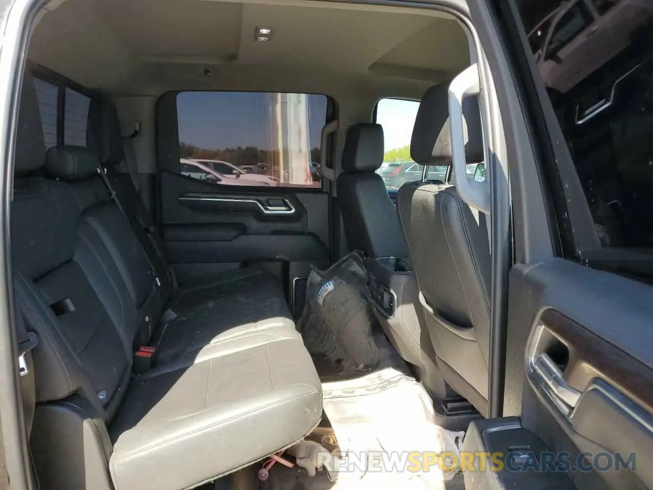 10 Photograph of a damaged car 3GTPHDED7RG241184 GMC SIERRA 2024