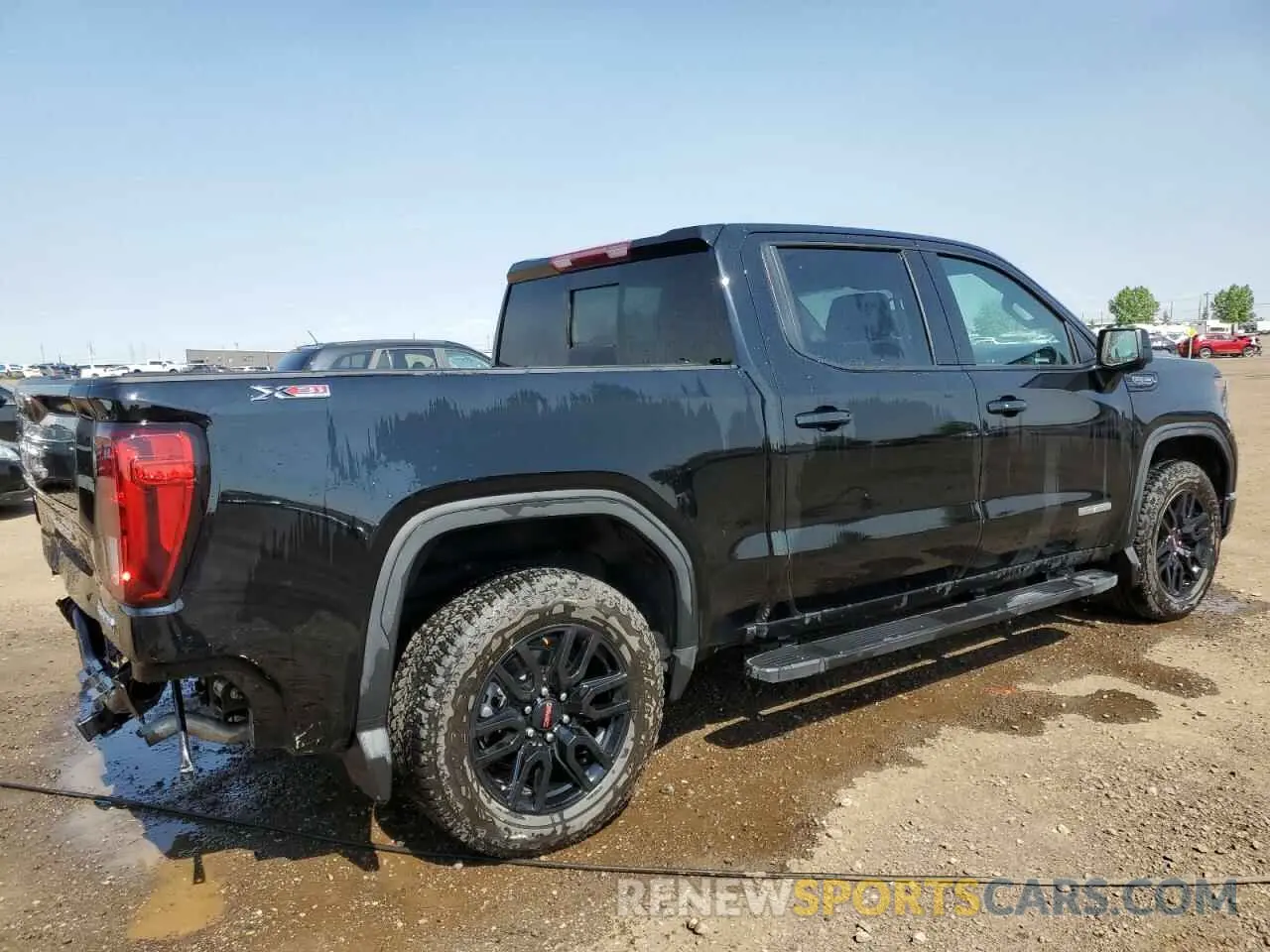 3 Photograph of a damaged car 3GTUUCED9RG405995 GMC SIERRA 2024