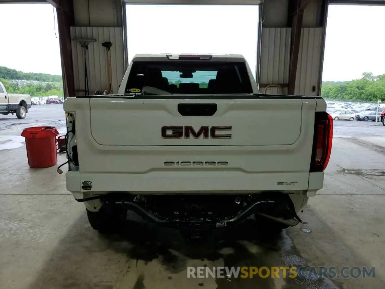 6 Photograph of a damaged car 3GTUUDED3RG391369 GMC SIERRA 2024