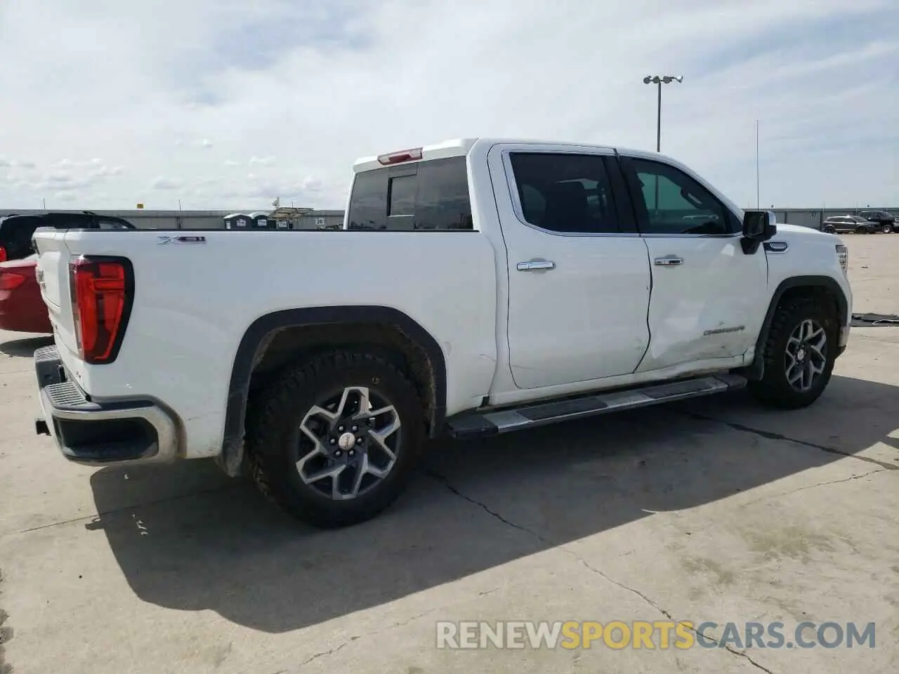 3 Photograph of a damaged car 3GTUUDED7RG167554 GMC SIERRA 2024