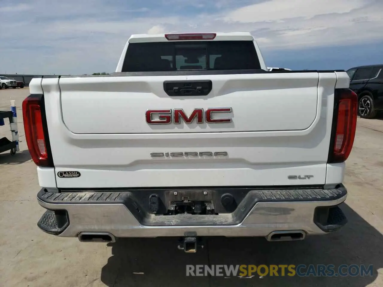 6 Photograph of a damaged car 3GTUUDED7RG167554 GMC SIERRA 2024
