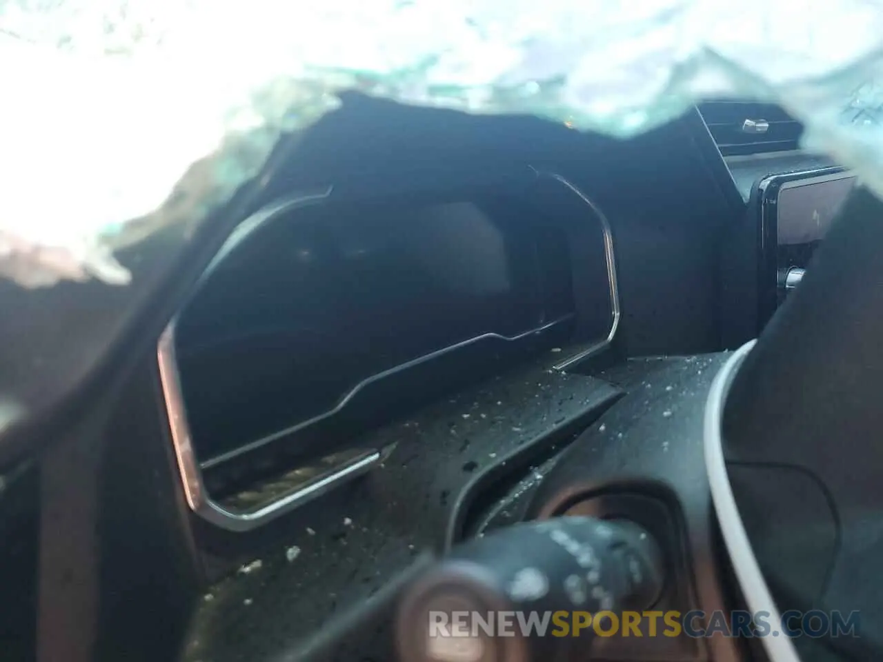 9 Photograph of a damaged car 3GTUUEE89RG184350 GMC SIERRA 2024