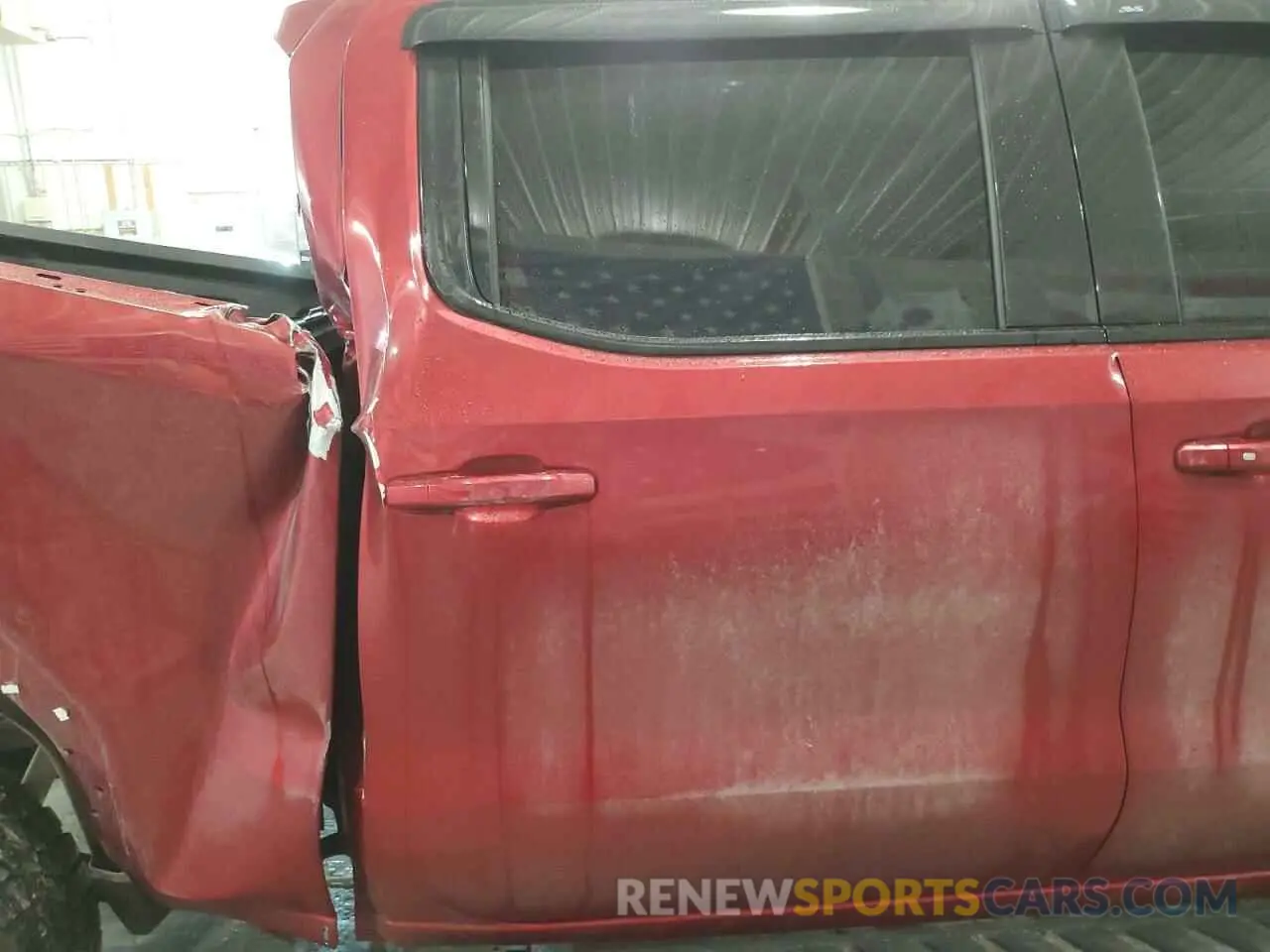 10 Photograph of a damaged car 3GTUUEELXRG202827 GMC SIERRA 2024