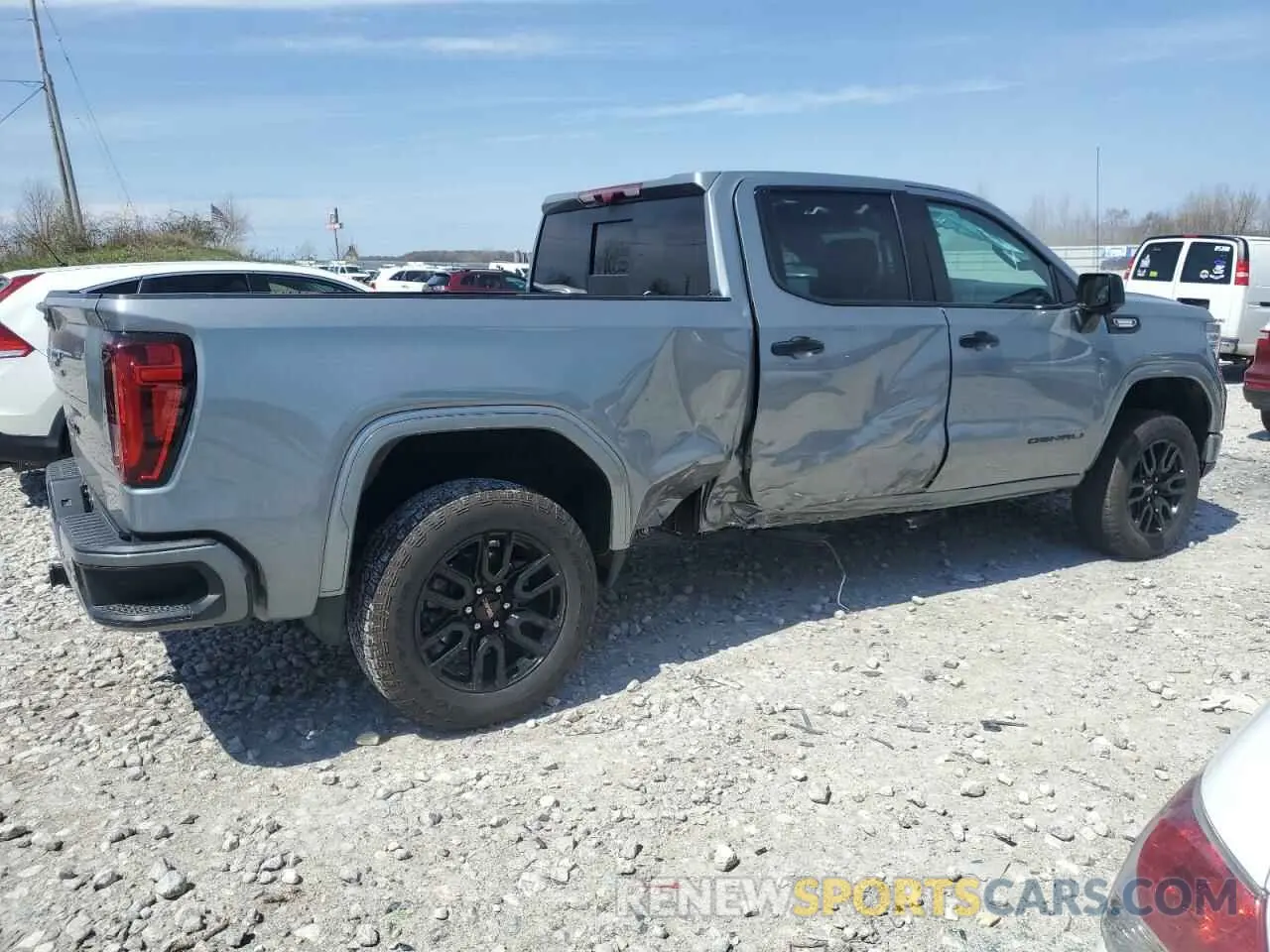 3 Photograph of a damaged car 3GTUUGE80RG270335 GMC SIERRA 2024
