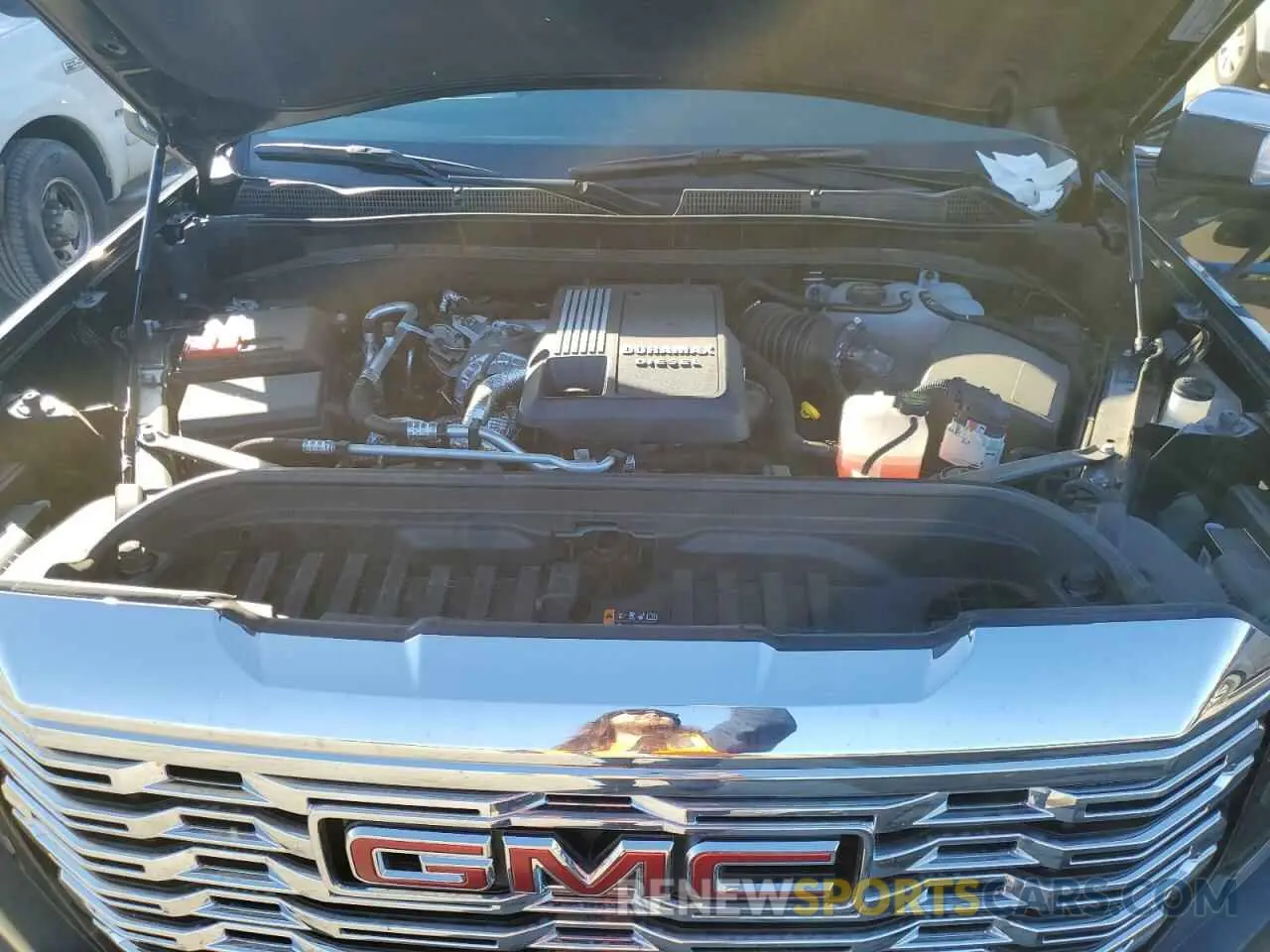 12 Photograph of a damaged car 3GTUUGE87RG378208 GMC SIERRA 2024