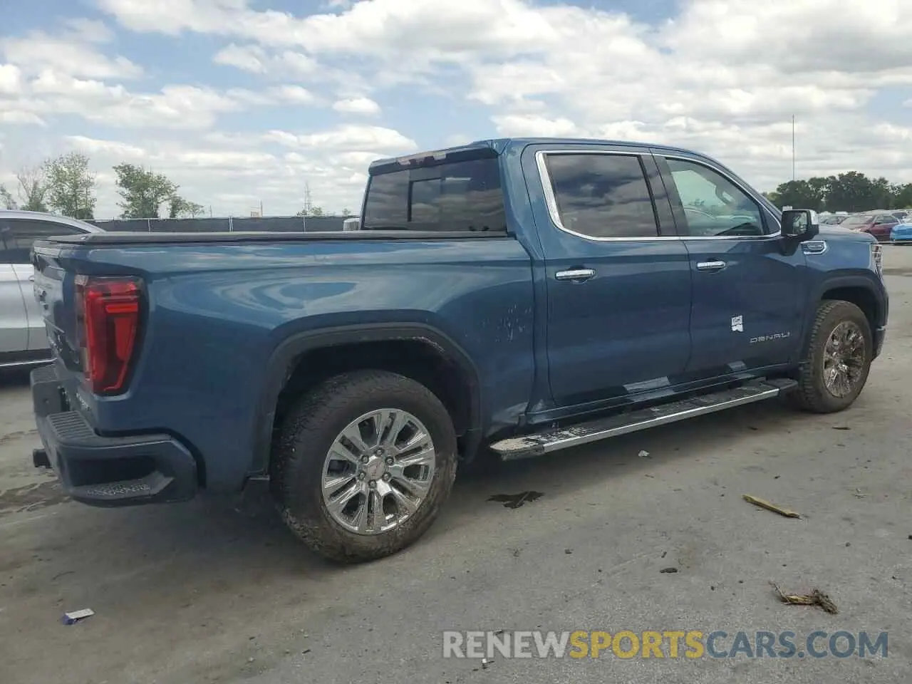 3 Photograph of a damaged car 3GTUUGED2RG330757 GMC SIERRA 2024