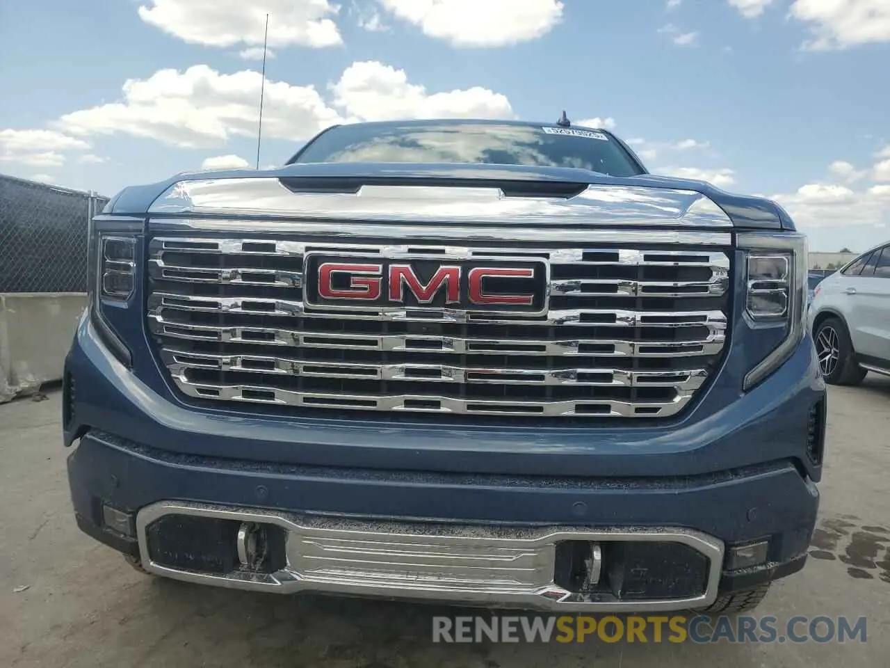 5 Photograph of a damaged car 3GTUUGED2RG330757 GMC SIERRA 2024