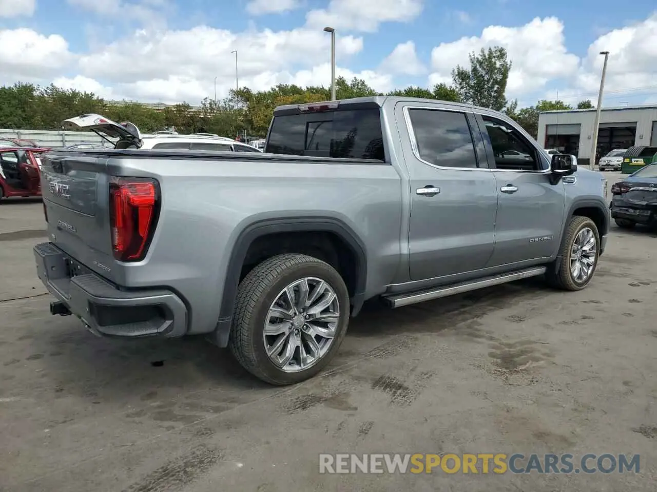 3 Photograph of a damaged car 3GTUUGED3RG282413 GMC SIERRA 2024