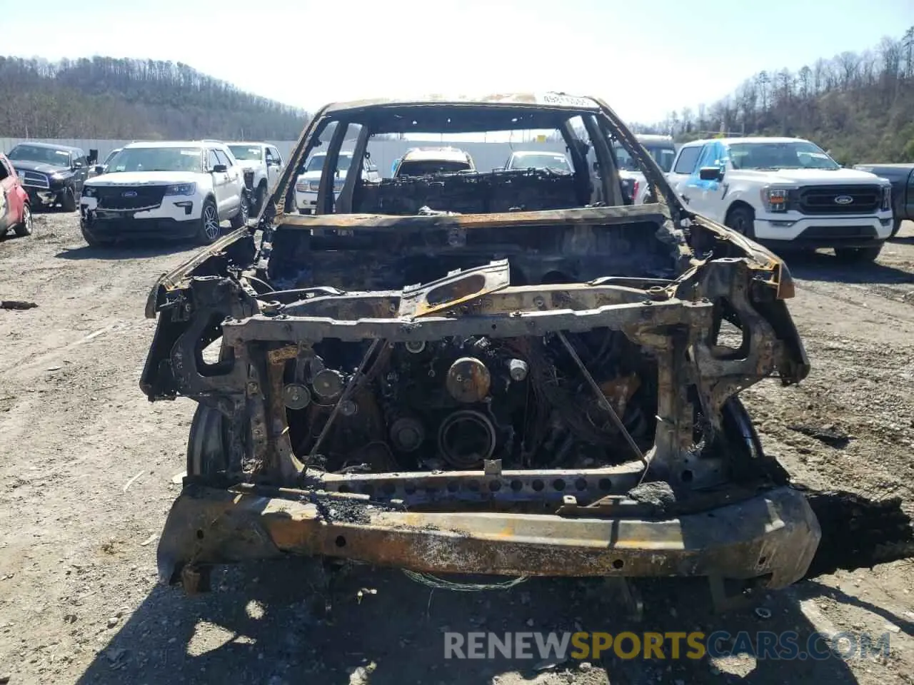 5 Photograph of a damaged car 3GTUUGED4RG367308 GMC SIERRA 2024