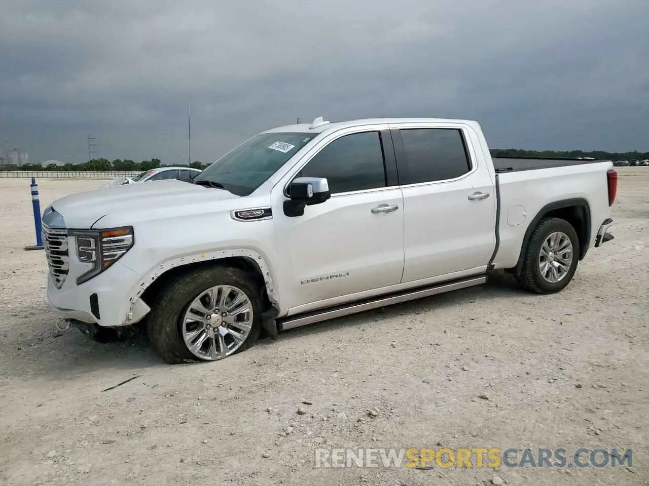 1 Photograph of a damaged car 3GTUUGEL8RG317017 GMC SIERRA 2024