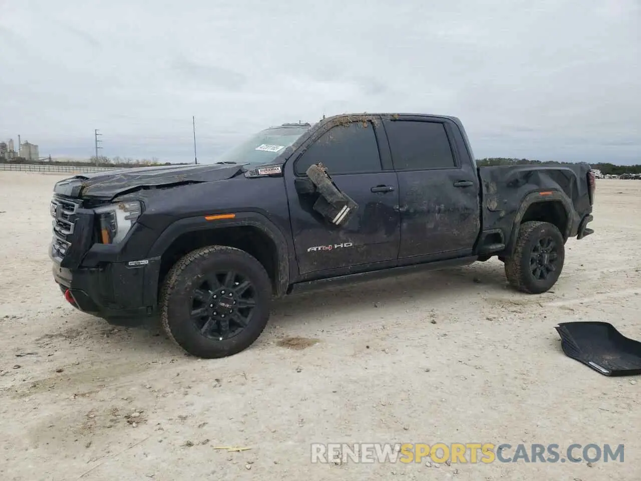 1 Photograph of a damaged car 1GT4UPEY4SF204846 GMC SIERRA 2025