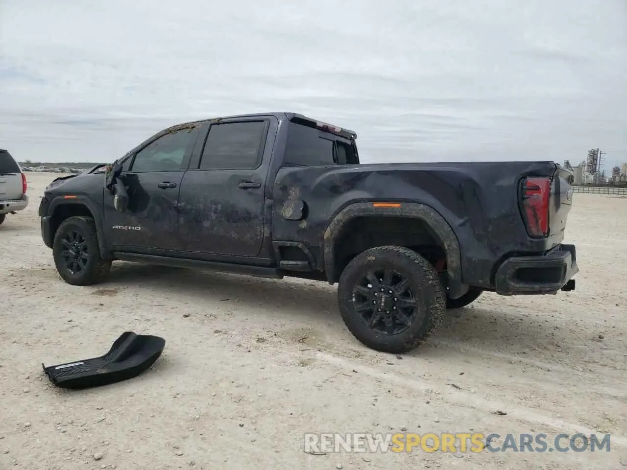 2 Photograph of a damaged car 1GT4UPEY4SF204846 GMC SIERRA 2025
