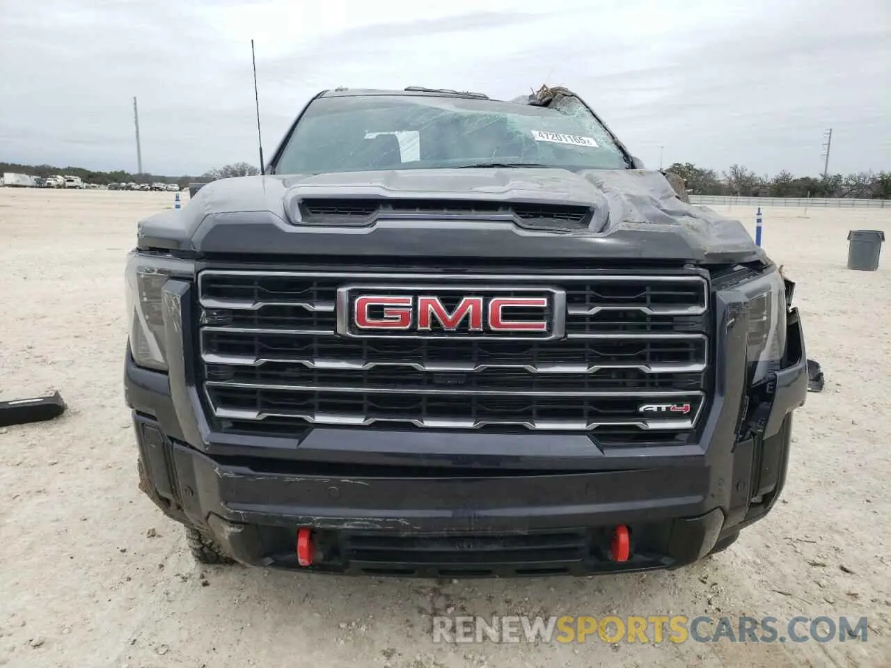 5 Photograph of a damaged car 1GT4UPEY4SF204846 GMC SIERRA 2025