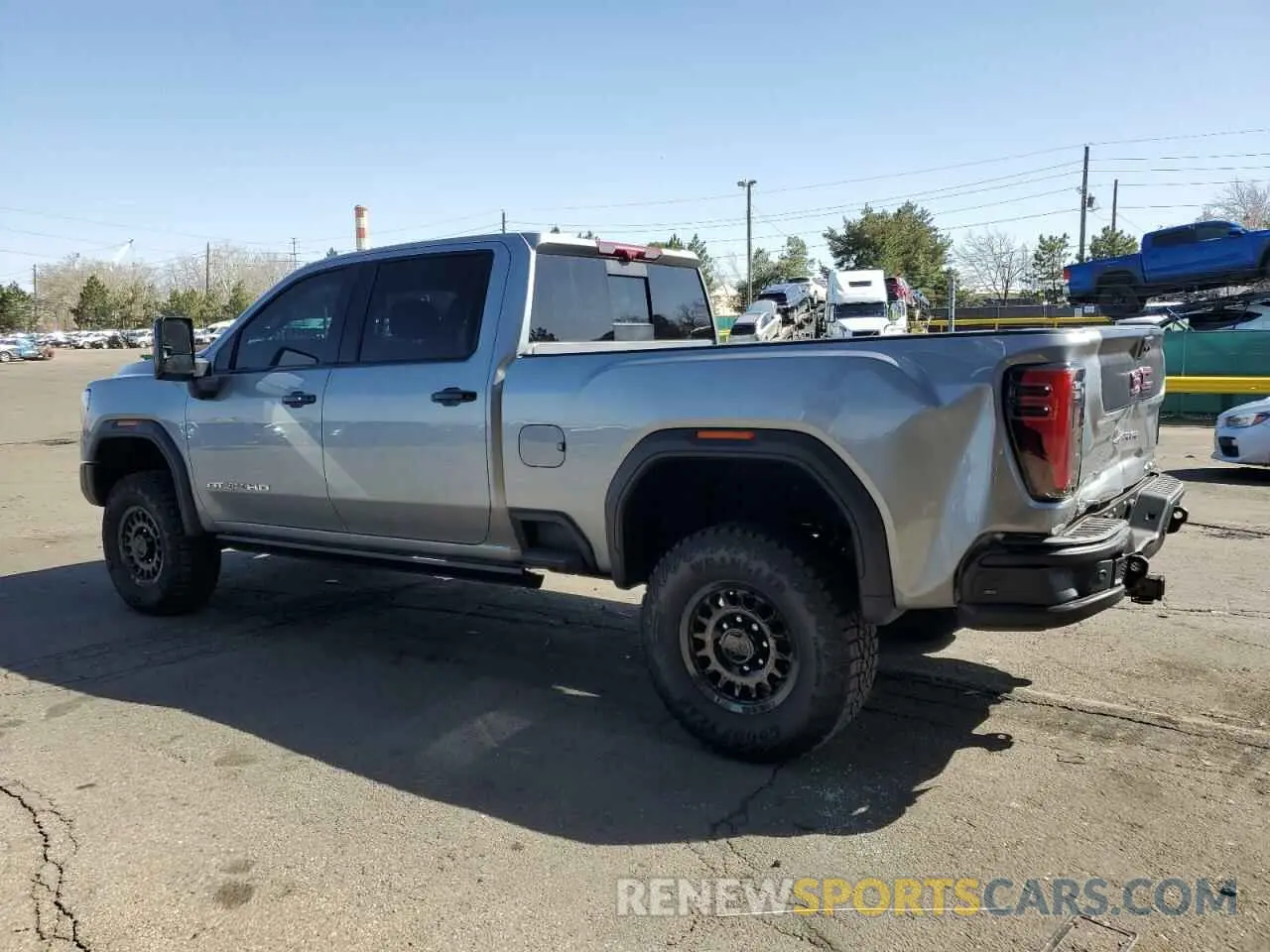 2 Photograph of a damaged car 1GT4UZEY9SF190597 GMC SIERRA 2025
