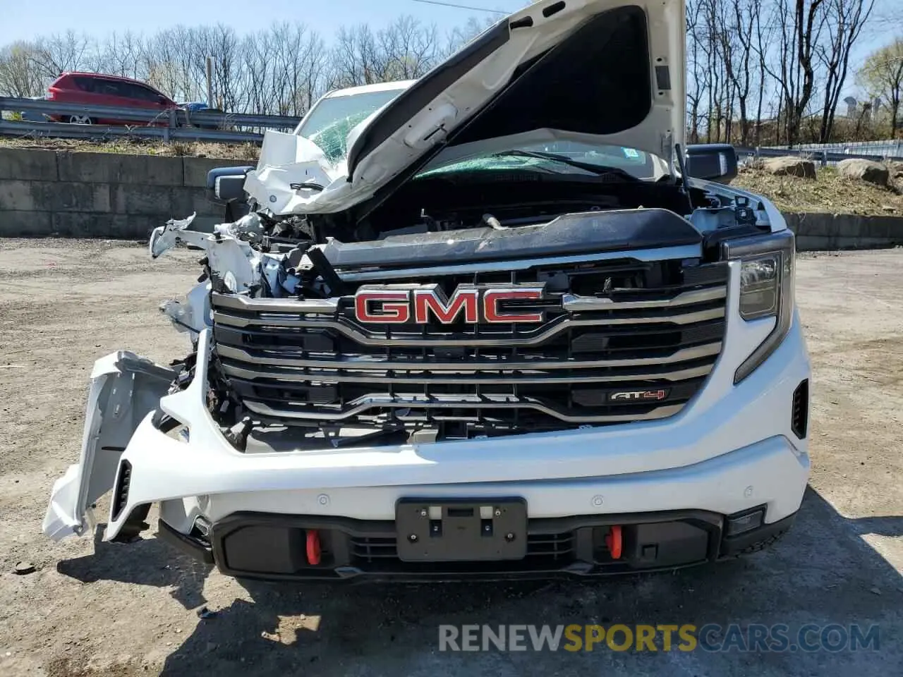 5 Photograph of a damaged car 1GTUUEE84SZ131061 GMC SIERRA 2025