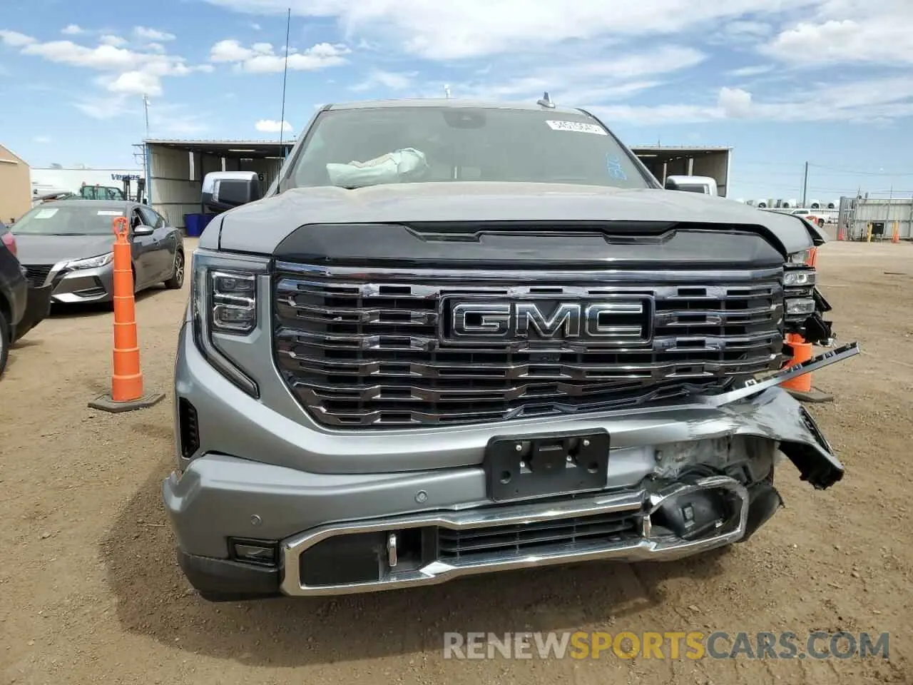 5 Photograph of a damaged car 1GTUUHE80SZ106868 GMC SIERRA 2025