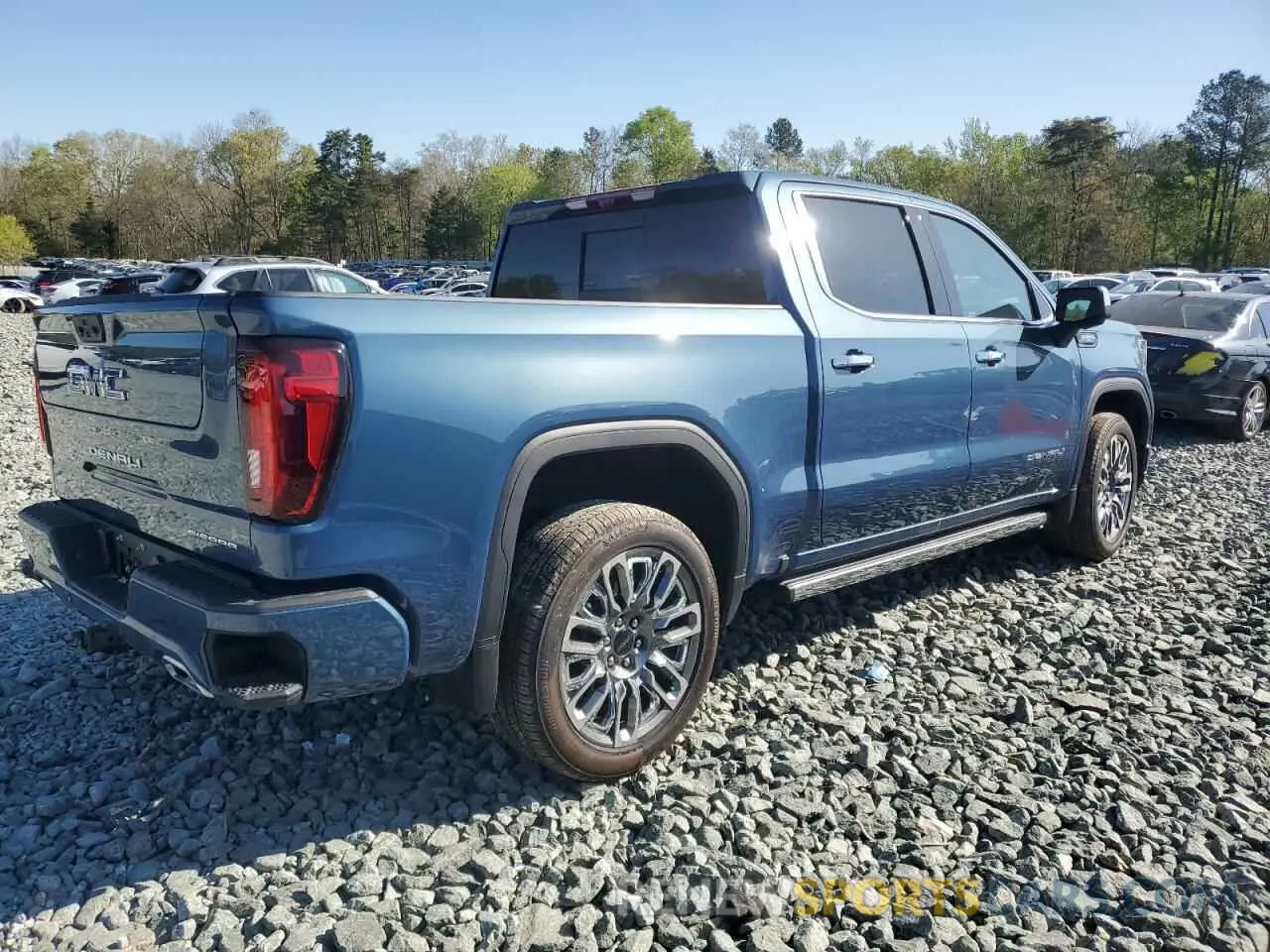 3 Photograph of a damaged car 1GTUUHEL9SZ150100 GMC SIERRA 2025