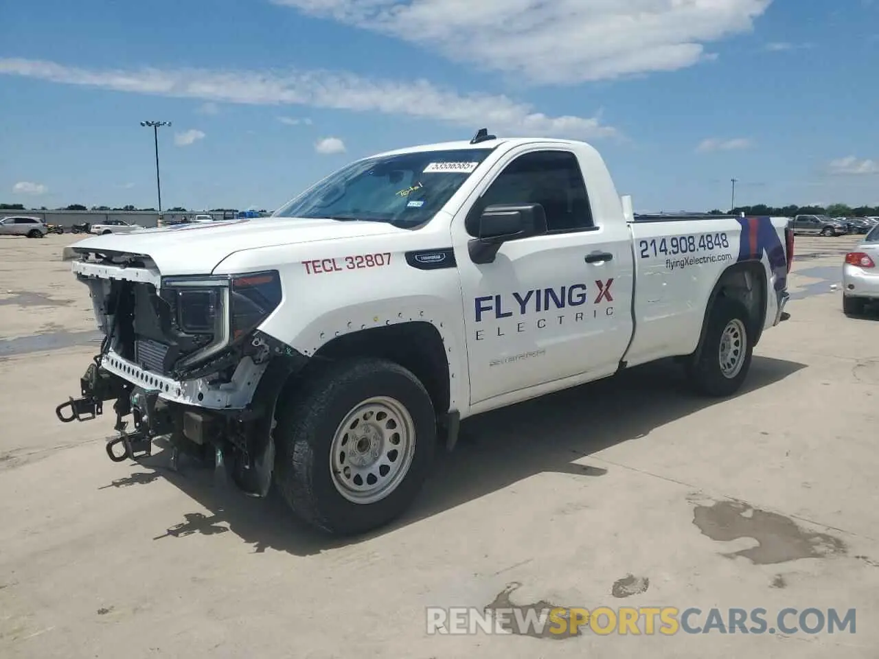 1 Photograph of a damaged car 3GTNHAEK2SG153704 GMC SIERRA 2025