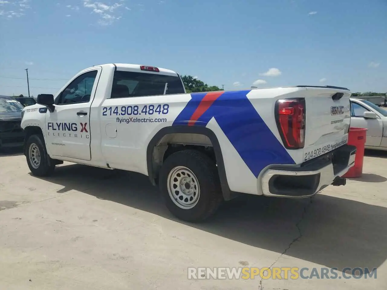 2 Photograph of a damaged car 3GTNHAEK2SG153704 GMC SIERRA 2025