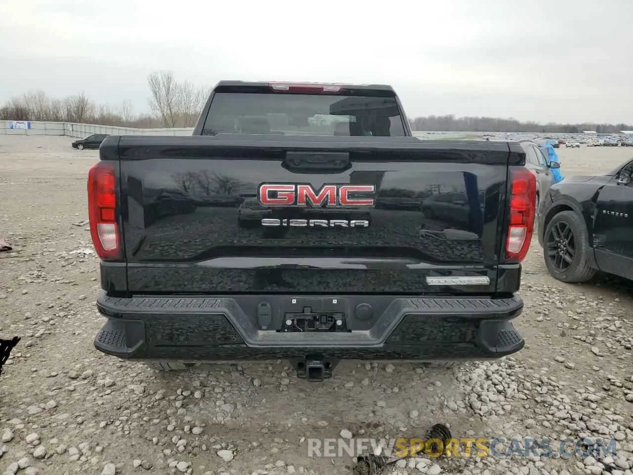 6 Photograph of a damaged car 3GTPUJEK7SG212444 GMC SIERRA 2025