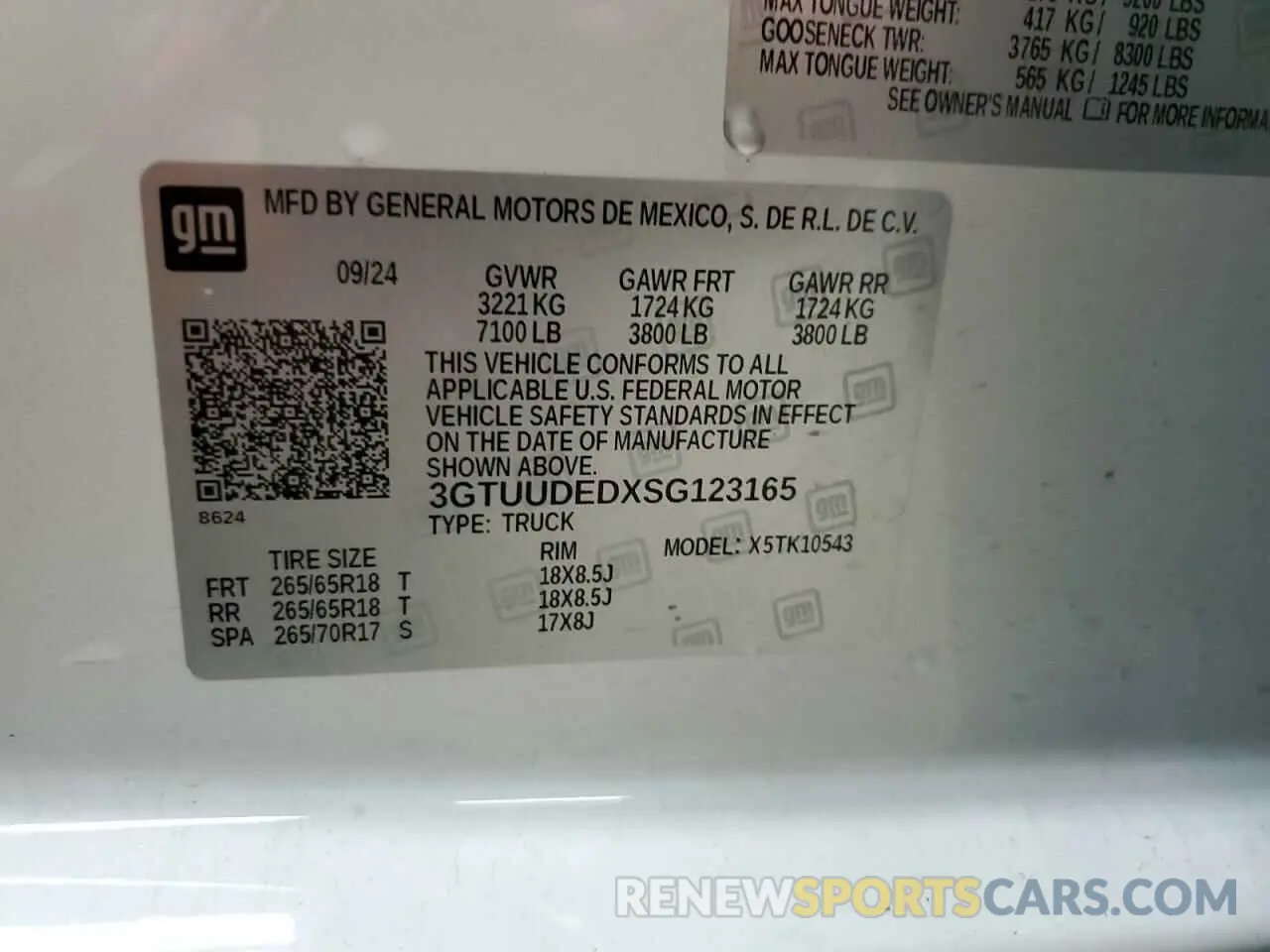 12 Photograph of a damaged car 3GTUUDEDXSG123165 GMC SIERRA 2025