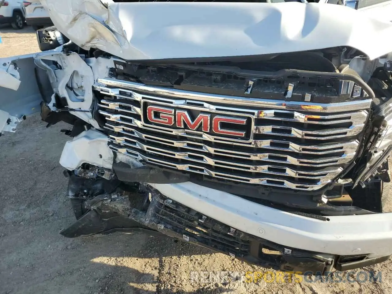 11 Photograph of a damaged car 3GTUUGED0SG249309 GMC SIERRA 2025