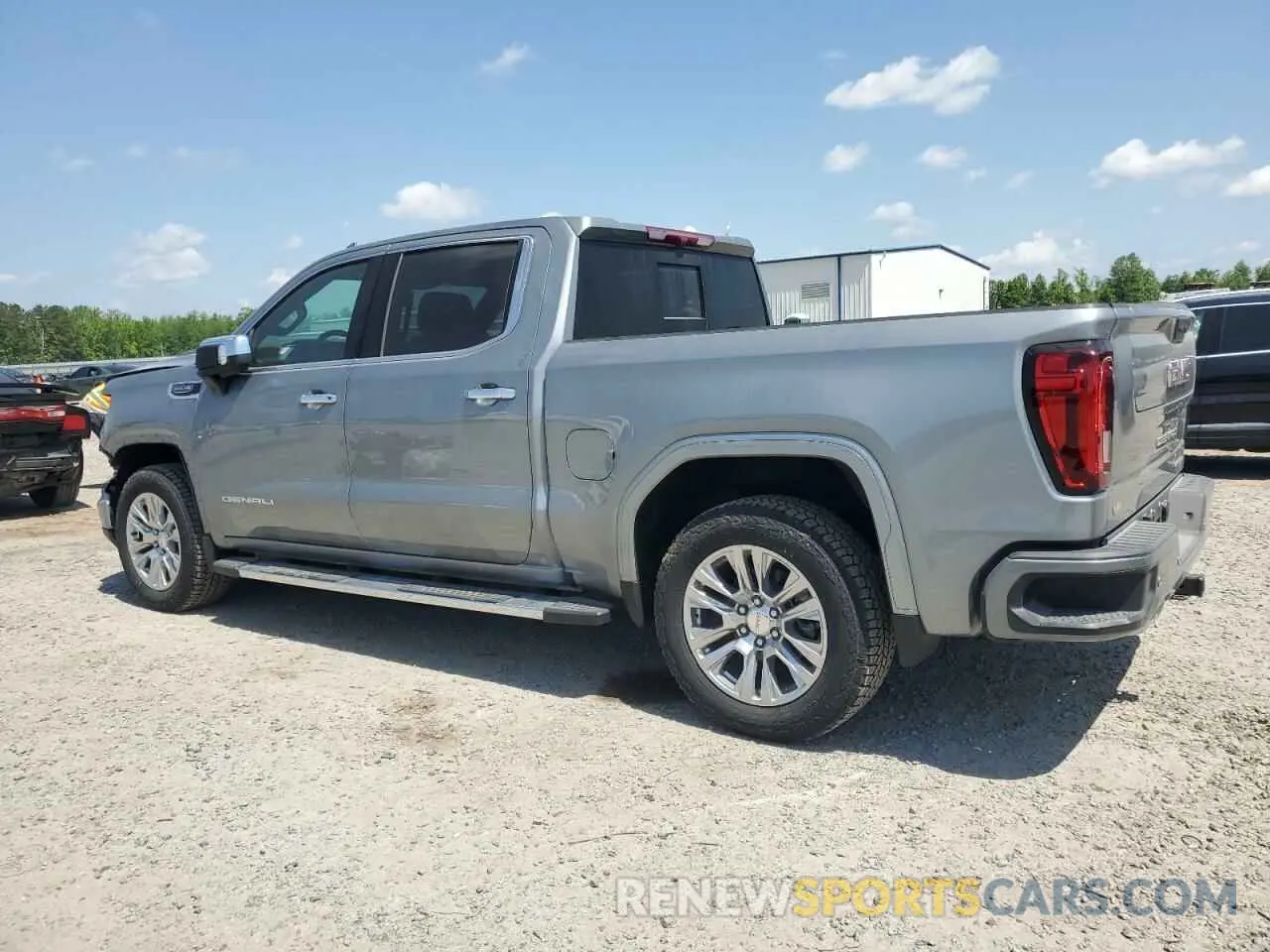 2 Photograph of a damaged car 3GTUUGED9SG113289 GMC SIERRA 2025