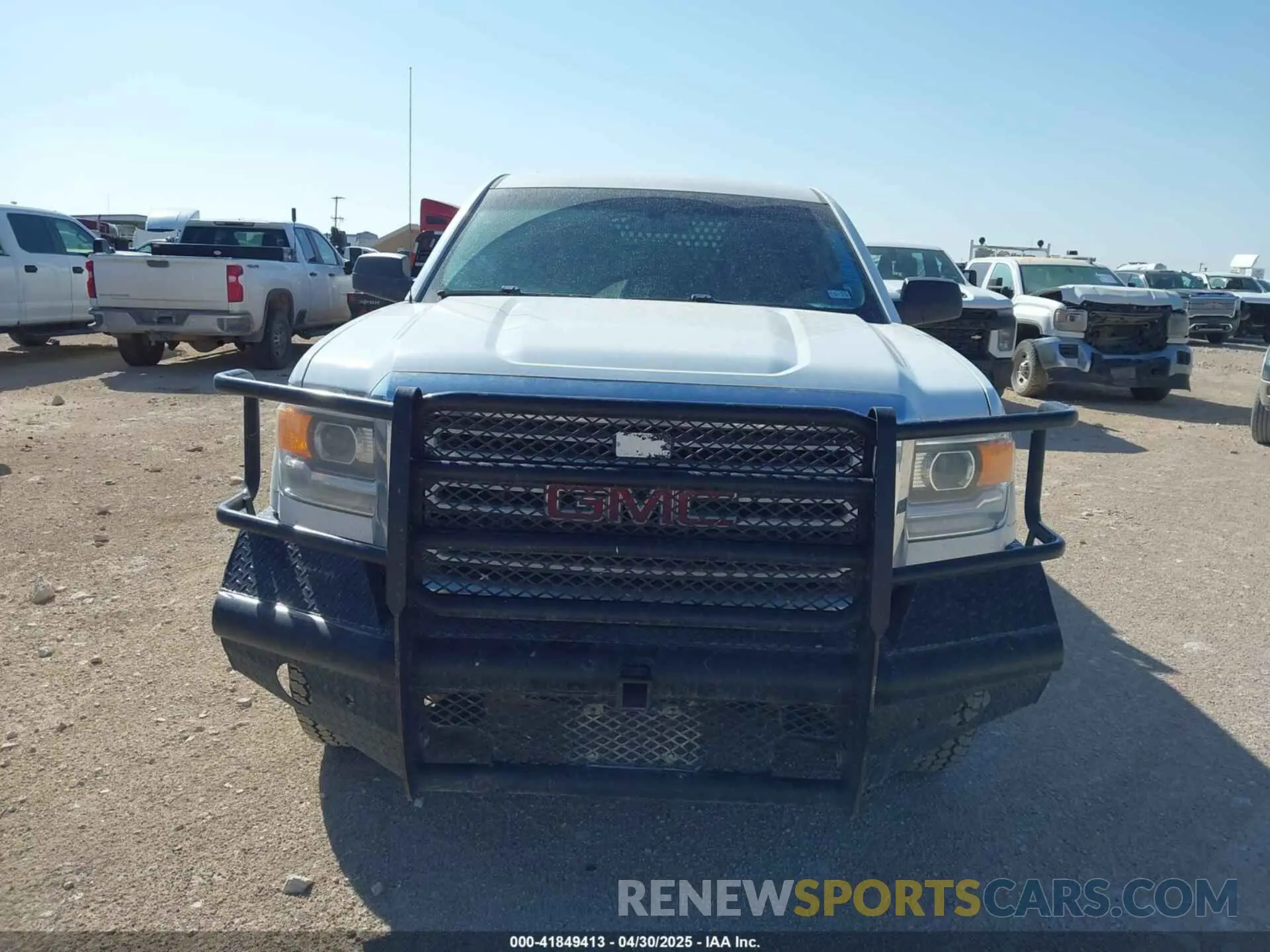 12 Photograph of a damaged car 1GD12NEG2KF209026 GMC SIERRA 2500HD 2019