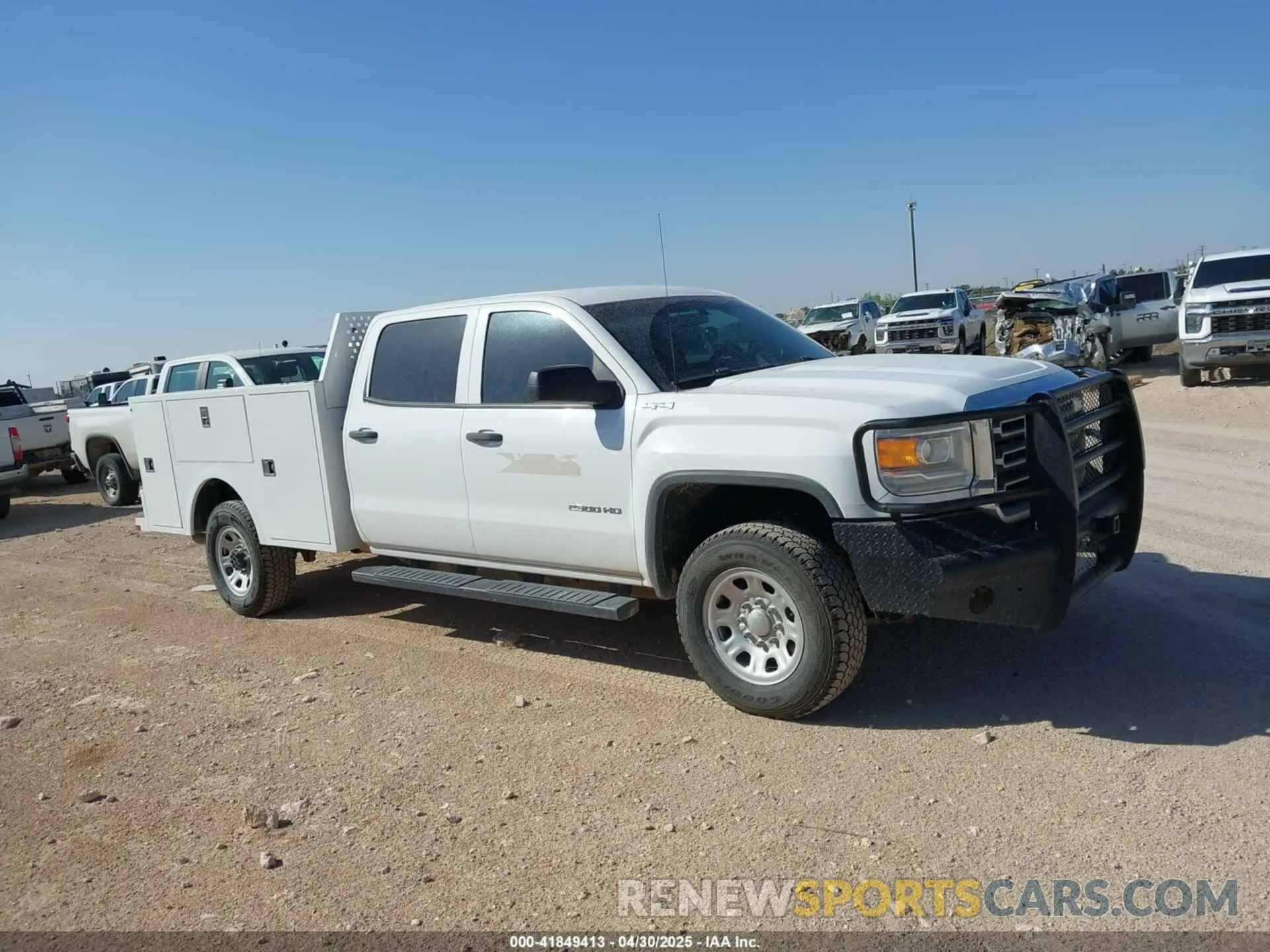13 Photograph of a damaged car 1GD12NEG2KF209026 GMC SIERRA 2500HD 2019