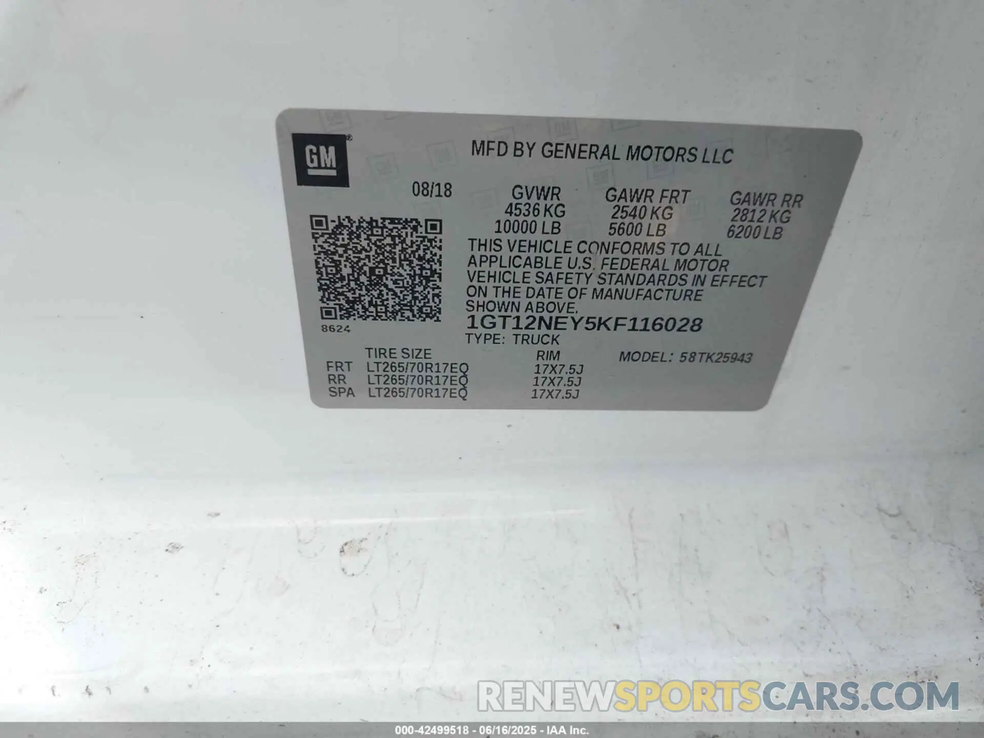 9 Photograph of a damaged car 1GT12NEY5KF116028 GMC SIERRA 2500HD 2019