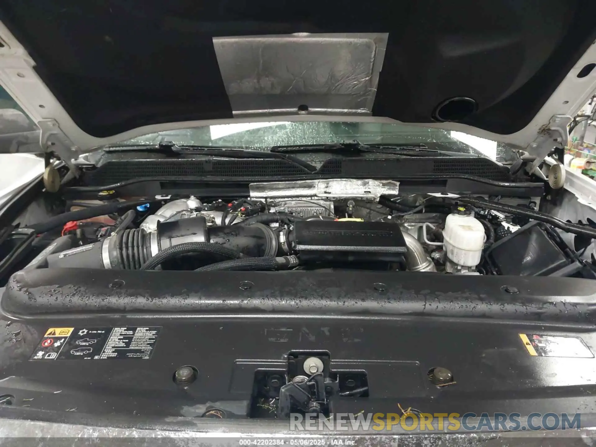 10 Photograph of a damaged car 1GT12NEY8KF234753 GMC SIERRA 2500HD 2019