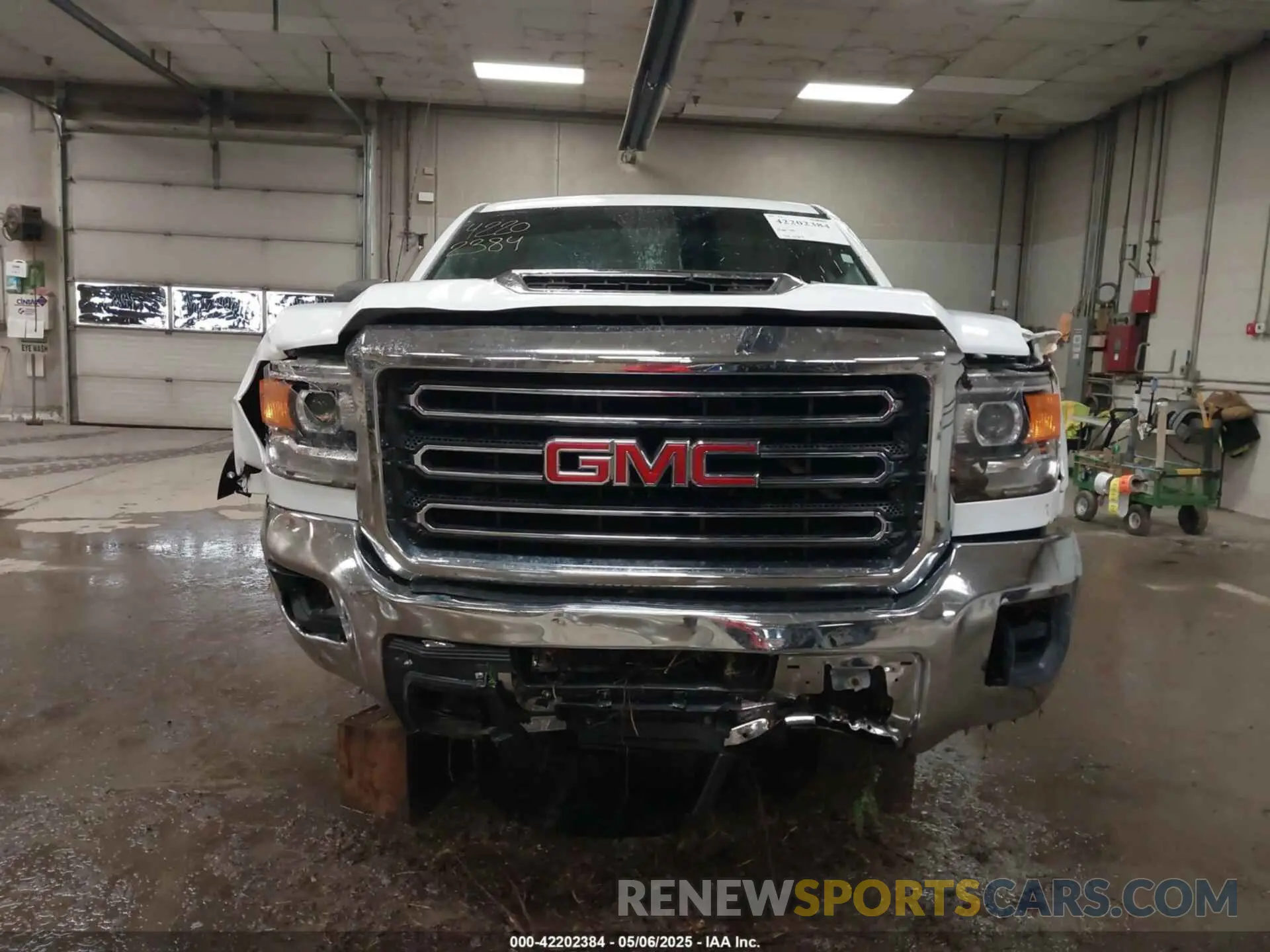 13 Photograph of a damaged car 1GT12NEY8KF234753 GMC SIERRA 2500HD 2019