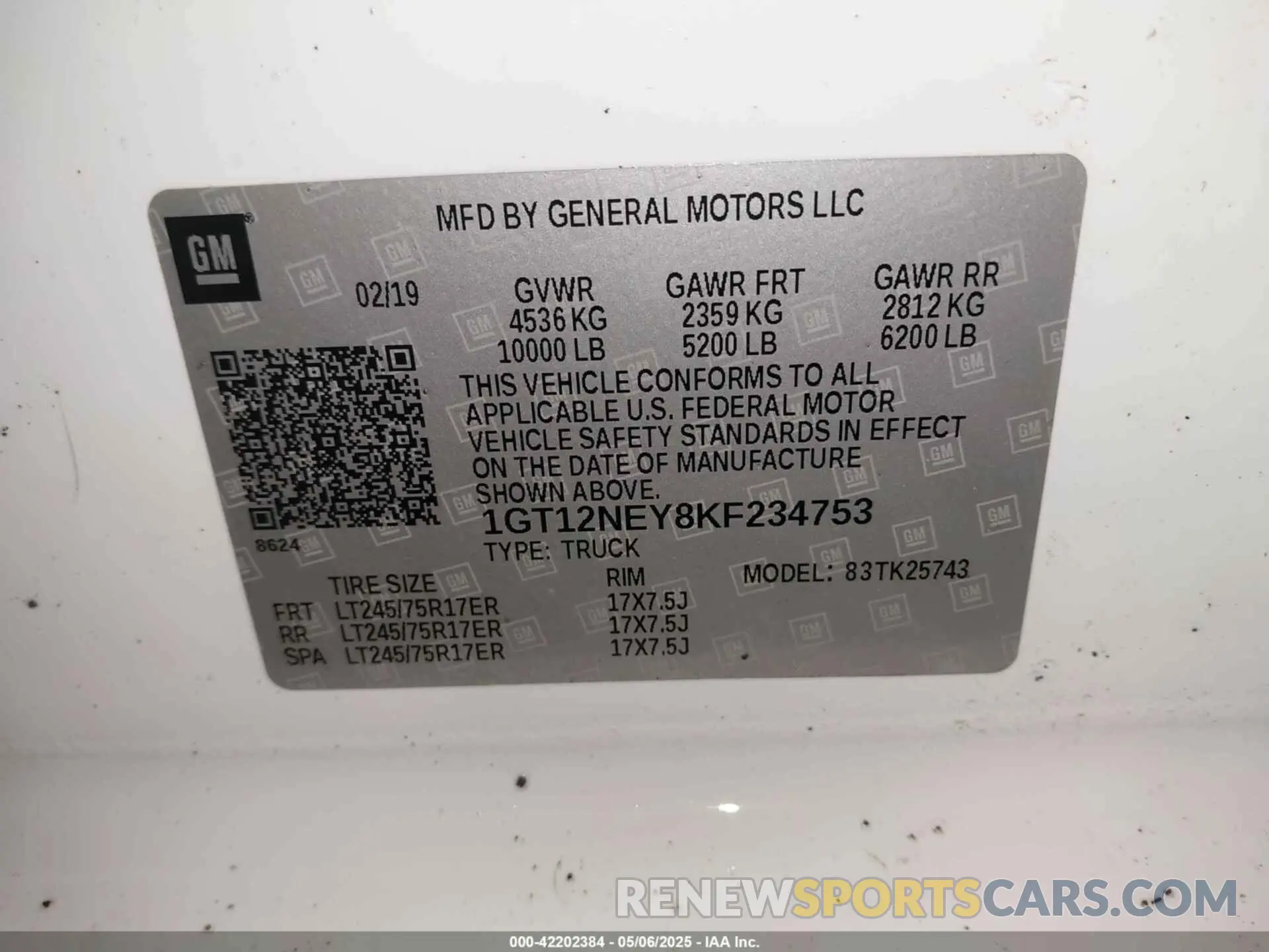 9 Photograph of a damaged car 1GT12NEY8KF234753 GMC SIERRA 2500HD 2019