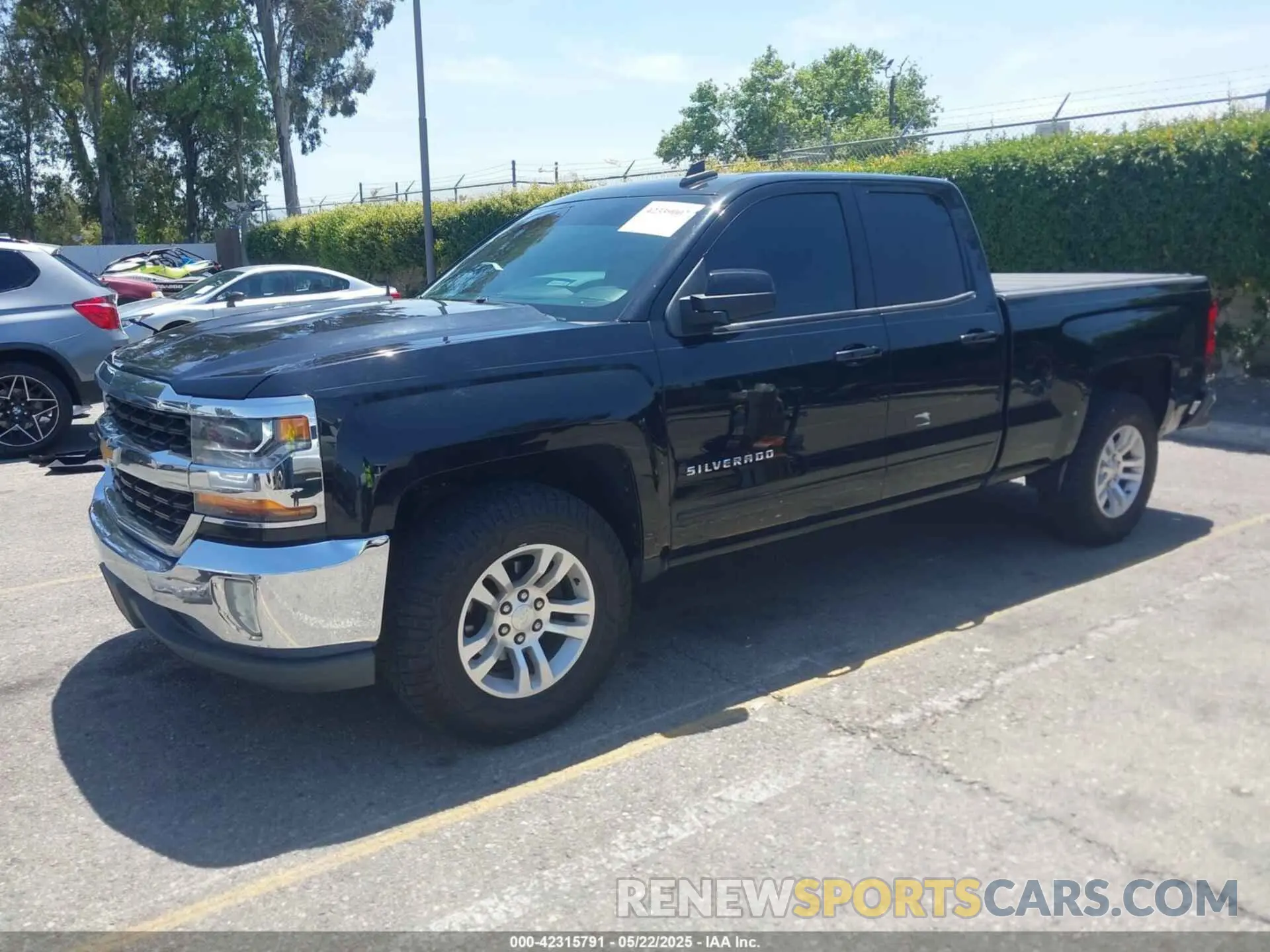 2 Photograph of a damaged car 1GT12NEY8KF275965 GMC SIERRA 2500HD 2019