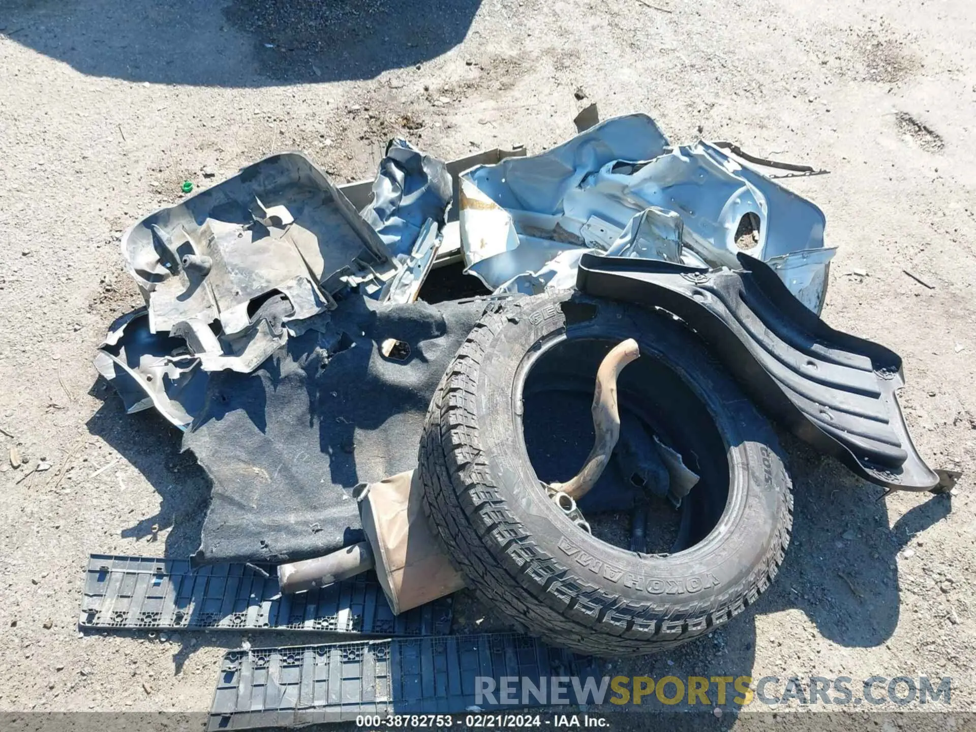 12 Photograph of a damaged car 1GT12SEY3KF207121 GMC SIERRA 2500HD 2019