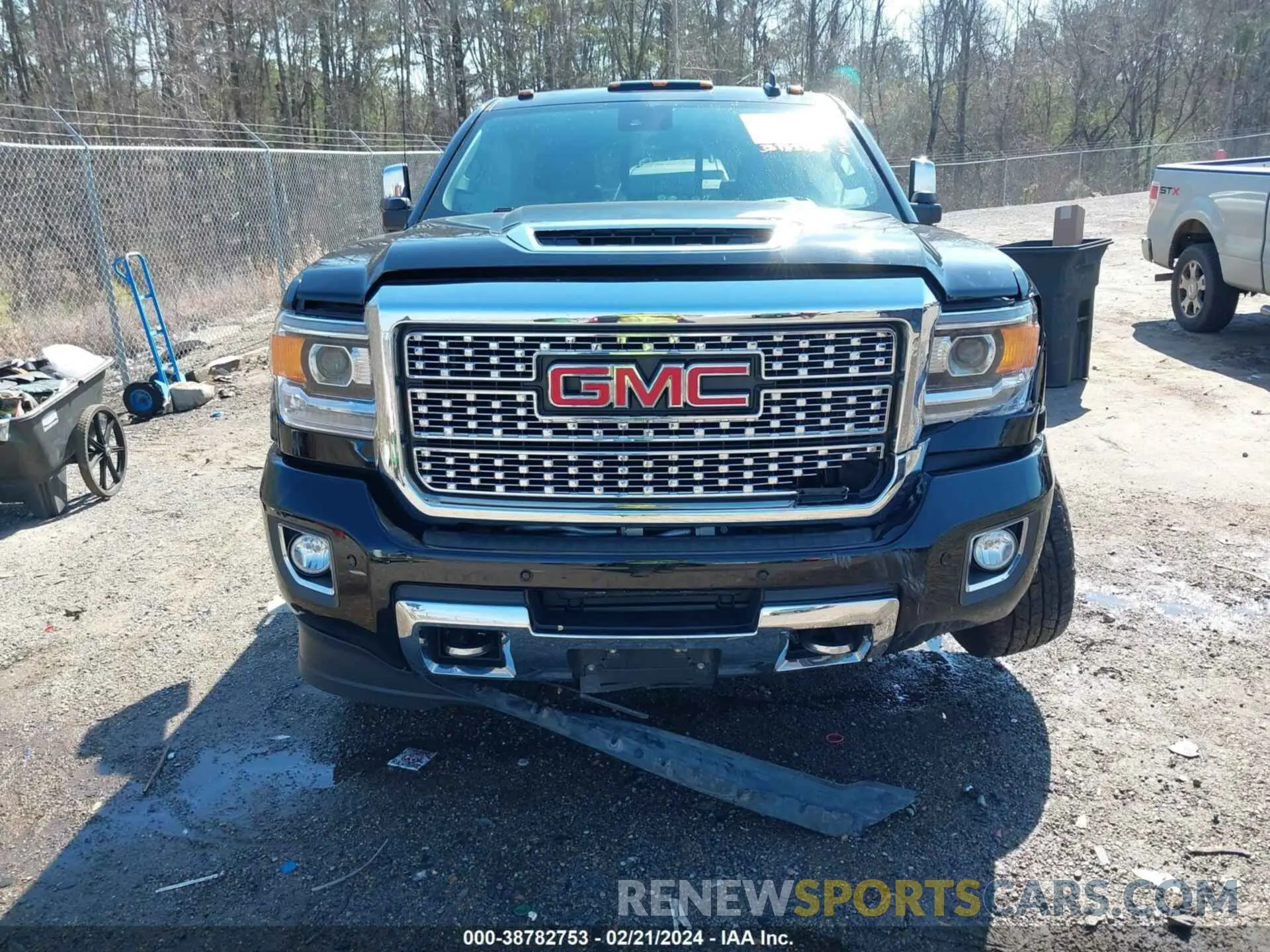 13 Photograph of a damaged car 1GT12SEY3KF207121 GMC SIERRA 2500HD 2019