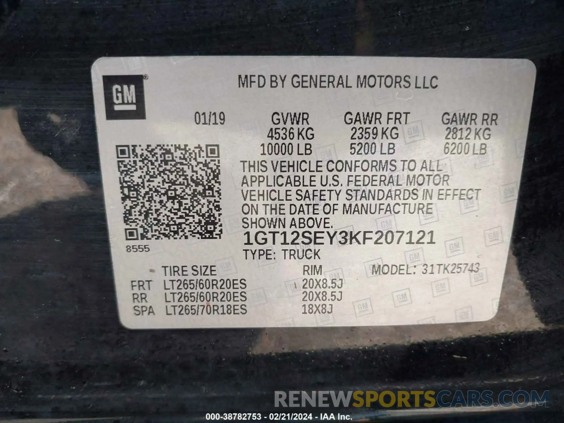 9 Photograph of a damaged car 1GT12SEY3KF207121 GMC SIERRA 2500HD 2019