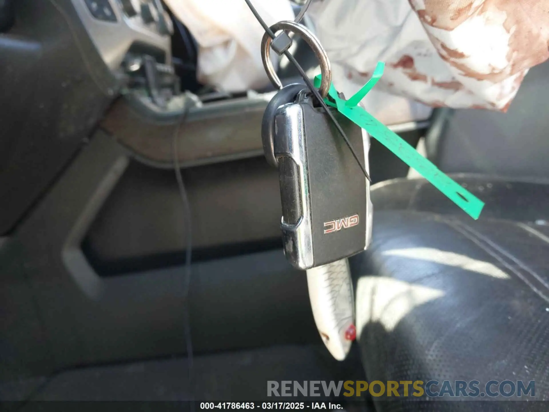 11 Photograph of a damaged car 1GT12SEY4KF172749 GMC SIERRA 2500HD 2019