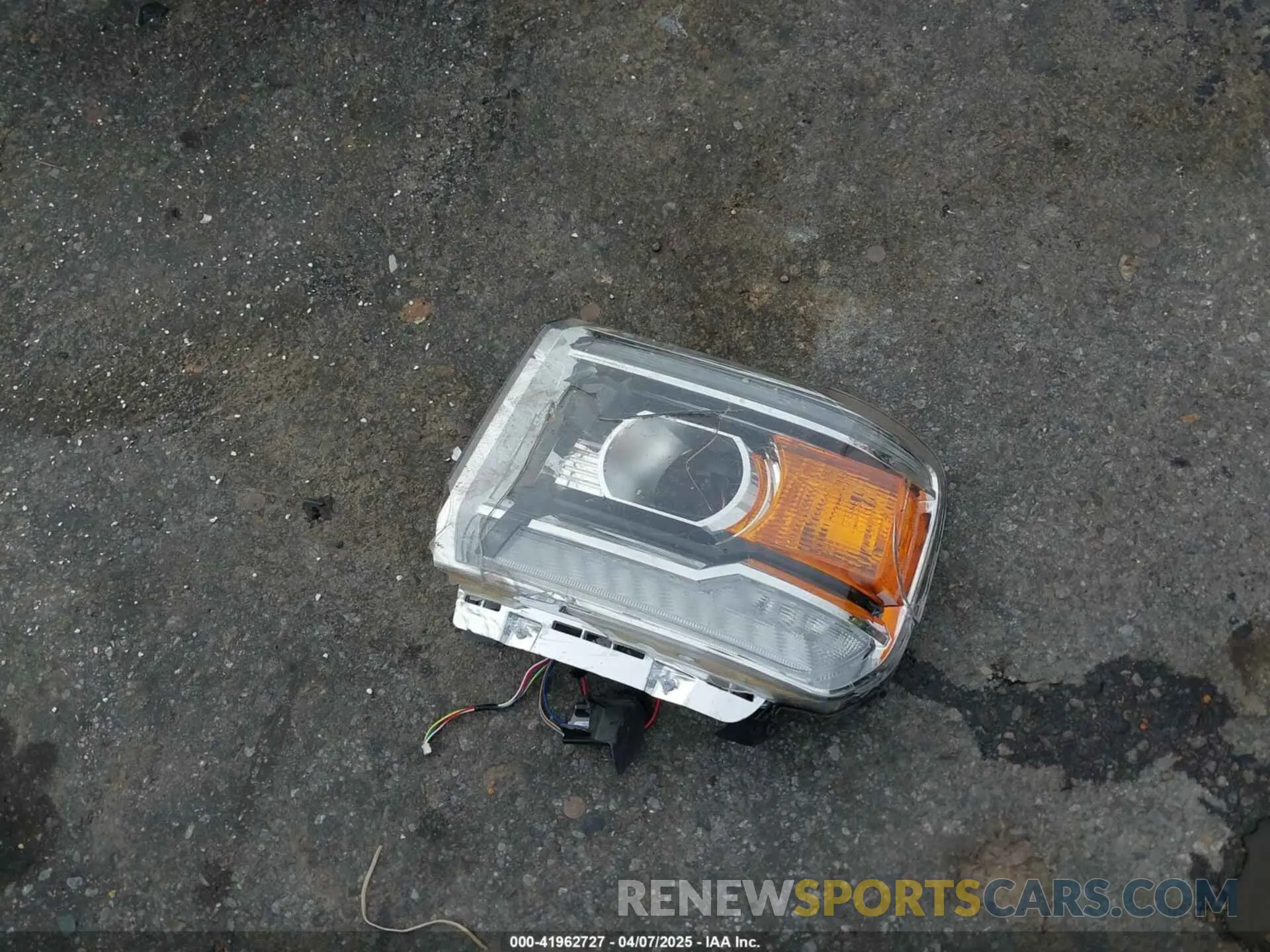 12 Photograph of a damaged car 1GT12SEY4KF243612 GMC SIERRA 2500HD 2019