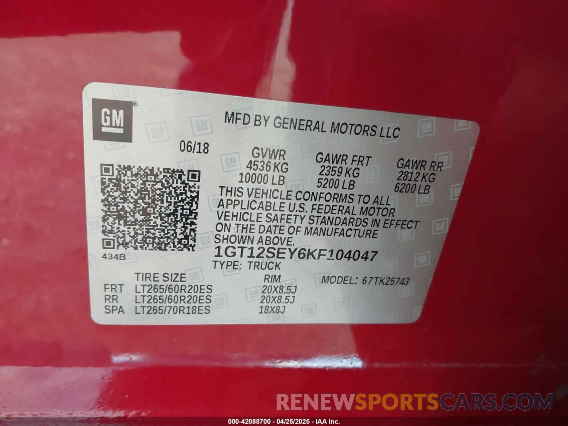 9 Photograph of a damaged car 1GT12SEY6KF104047 GMC SIERRA 2500HD 2019